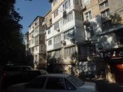 Satılır 2 otaqlı 31 m2 köhnə tikili Elmlər Akademiyası m.
