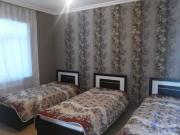 İcarəyə verilir 3 otaqlı 100 m2 yeni tikili Qəbələ