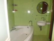 Satılır 4 otaqlı 190 m2 köhnə tikili Sahil m.