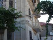 Satılır 6 otaqlı 600 m2 həyət evi Bakıxanov