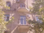 Satılır 3 otaqlı 70 m2 köhnə tikili Elmlər Akademiyası m.