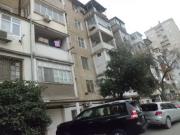 Satılır 2 otaqlı 48 m2 köhnə tikili Elmlər Akademiyası m.