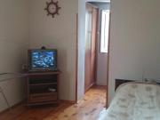 İcarəyə verilir 1 otaqlı 50 m2 köhnə tikili İnşaatçılar m.