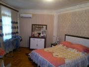 Satılır 3 otaqlı 60 m2 köhnə tikili Nizami m.