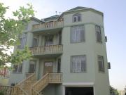 İcarəyə verilir 9 otaqlı 600 m2 həyət evi Badamdar