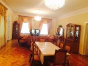 İcarəyə verilir 9 otaqlı 660 m2 həyət evi Badamdar