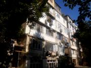 Satılır 1 otaqlı 32 m2 köhnə tikili İnşaatçılar m.