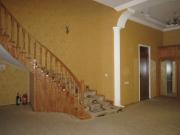 İcarəyə verilir 9 otaqlı 350 m2 həyət evi Gənclik m.