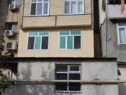 Satılır 4 otaqlı 90 m2 köhnə tikili 8 km