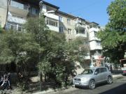 Satılır 1 otaqlı 35 m2 köhnə tikili Elmlər Akademiyası m.