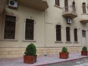 İcarəyə verilir 5 otaqlı 200 m2 obyekt Nizami m.