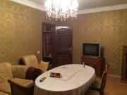 İcarəyə verilir 2 otaqlı 65 m2 köhnə tikili Nəriman Nərimanov m.