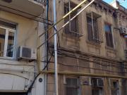 Satılır 3 otaqlı 80 m2 köhnə tikili Nizami m.