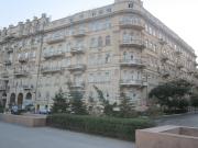 İcarəyə verilir 4 otaqlı 120 m2 köhnə tikili İçəri Şəhər m.