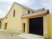 Satılır 7 otaqlı 300 m2 həyət evi Novxanı