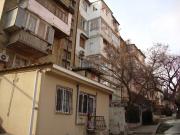 Satılır 3 otaqlı 57 m2 köhnə tikili İnşaatçılar m.