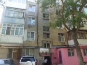 Satılır 1 otaqlı 35 m2 köhnə tikili İnşaatçılar m.