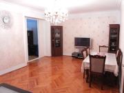 Satılır 4 otaqlı 175 m2 köhnə tikili Montin