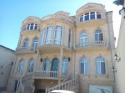 İcarəyə verilir 7 otaqlı 400 m2 həyət evi Badamdar