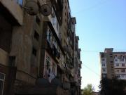 Satılır 3 otaqlı 80 m2 köhnə tikili Yasamal r.