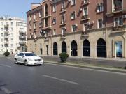 İcarəyə verilir 0 otaqlı 300 m2 obyekt 28 May m.