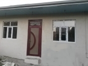 Satılır 2 otaqlı 50 m2 həyət evi İnşaatçılar m.