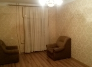 İcarəyə verilir 1 otaqlı 37 m2 köhnə tikili Ayna Sultanova heykəli