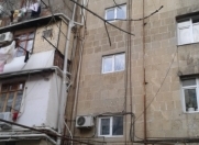 Satılır 1 otaqlı 25 m2 köhnə tikili Neapol dairəsi