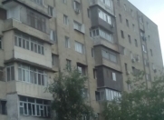 Satılır 3 otaqlı 65 m2 köhnə tikili Zərifə Əliyeva adına park