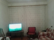 Satılır 2 otaqlı 60 m2 köhnə tikili İnşaat Universiteti