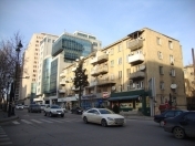 Satılır 4 otaqlı 90 m2 köhnə tikili Nizami m.