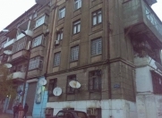 Satılır 3 otaqlı 110 m2 köhnə tikili Azərbaycan Dillər Universiteti