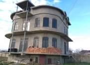 Satılır 9 otaqlı 572 m2 həyət evi Saray