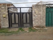 Satılır 4 otaqlı 350 m2 həyət evi Binə