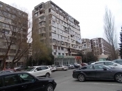 Satılır 1 otaqlı 50 m2 köhnə tikili Ayna Sultanova heykəli