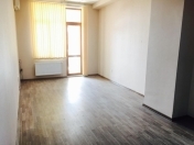 İcarəyə verilir 6 otaqlı 215 m2 ofis 28 May m.