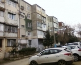 Satılır 2 otaqlı 80 m2 köhnə tikili Bakıxanov