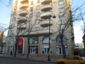 İcarəyə verilir 3 otaqlı 120 m2 ofis Nizami m.