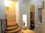 İcarəyə verilir 3 otaqlı 150 m2 köhnə tikili Nizami kinoteatrı