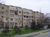 Satılır 1 otaqlı 40 m2 köhnə tikili İnşaatçılar m.