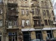 Satılır 3 otaqlı 57 m2 köhnə tikili Azadlıq meydanı