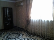 Satılır 4 otaqlı 96 m2 həyət evi İnşaatçılar m.
