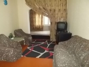 Satılır 1 otaqlı 45 m2 köhnə tikili Ayna Sultanova heykəli