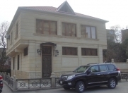 İcarəyə verilir 2 otaqlı 100 m2 obyekt 28 May m.