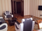 İcarəyə verilir 2 otaqlı 120 m2 yeni tikili Ayna Sultanova heykəli