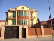 Satılır 6 otaqlı 660 m2 həyət evi Bakıxanov