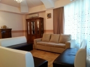 İcarəyə verilir 4 otaqlı 200 m2 yeni tikili 28 May m.