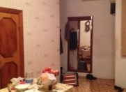 Satılır 2 otaqlı 65 m2 köhnə tikili Axundov bağı