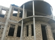 Satılır 11 otaqlı 680 m2 həyət evi Bakıxanov