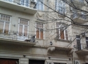 Satılır 4 otaqlı 120 m2 köhnə tikili Sahil m.